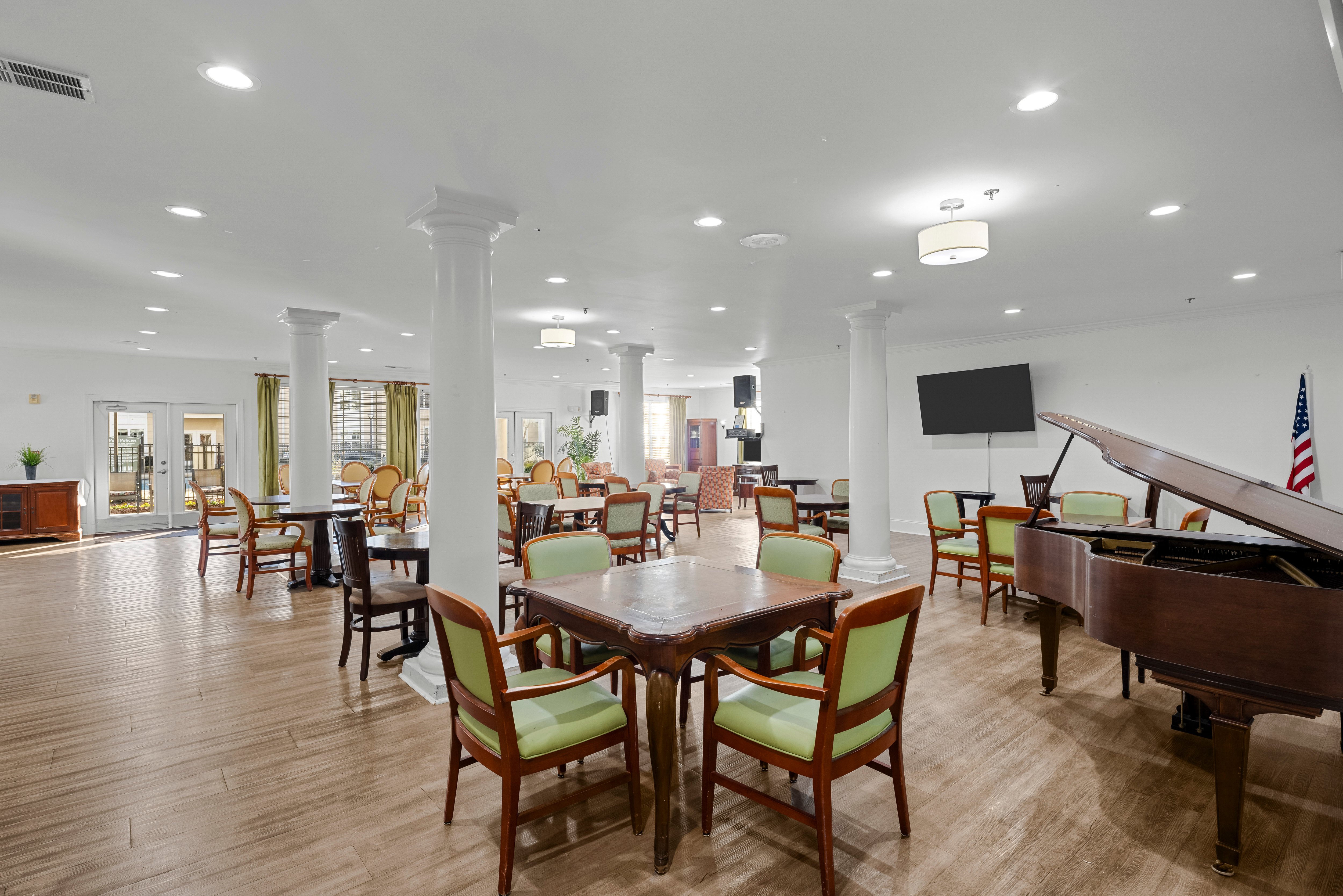 tpls-The-Palms-Lake-Spivey-018-common-room